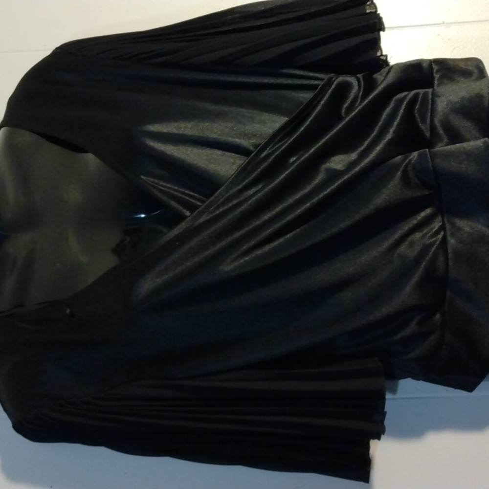 Paperoc black wrap blouse L